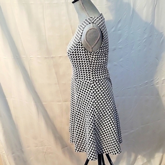 Chaps Black and White Herringbone Houndstooth A-Line Dress Size: 6P - Picture 6 of 8